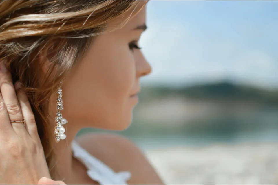 tips to select top earrings to shine on your special days